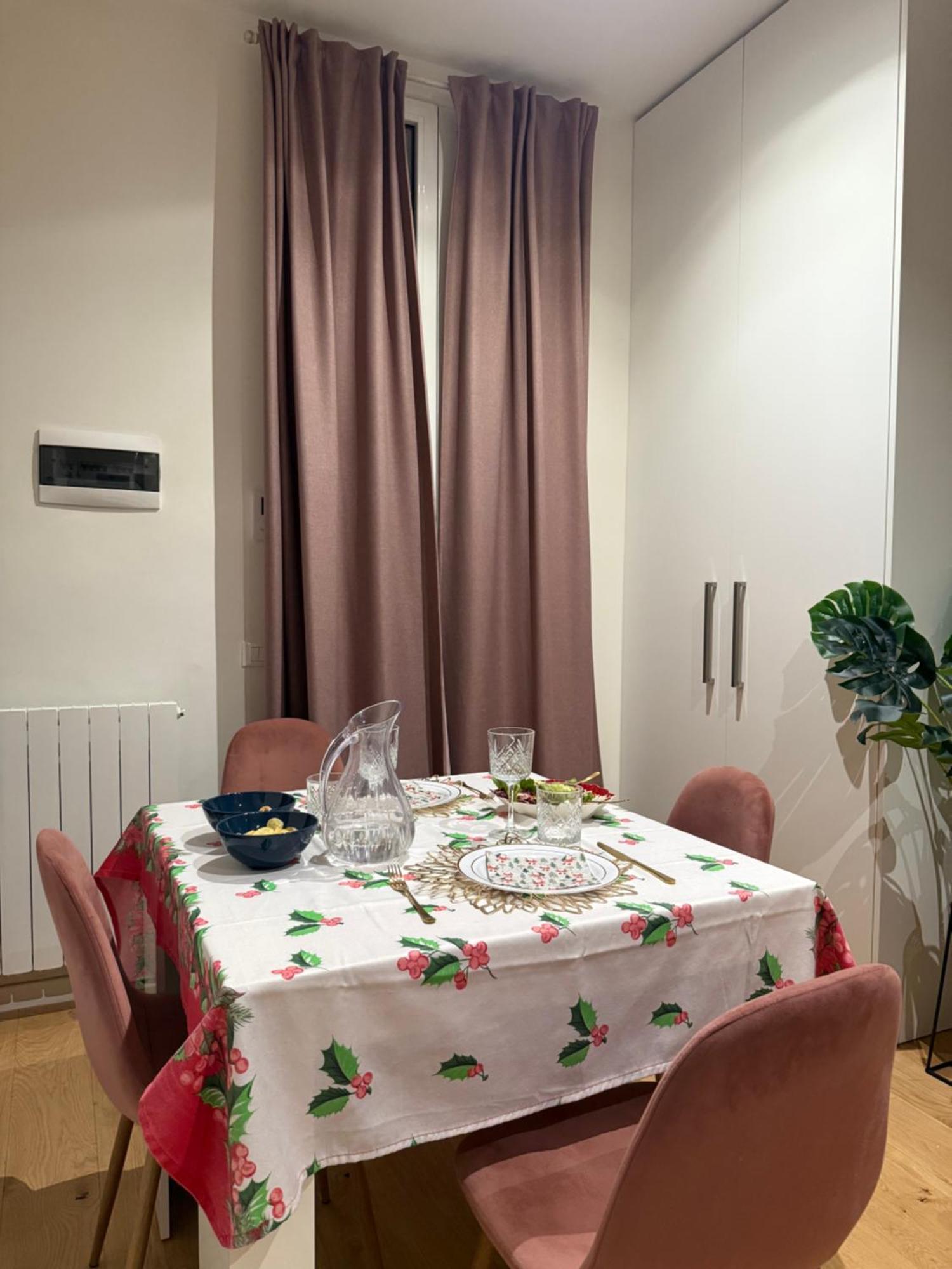 Peony House - 10 Min Duomo Apartment Милано Екстериор снимка