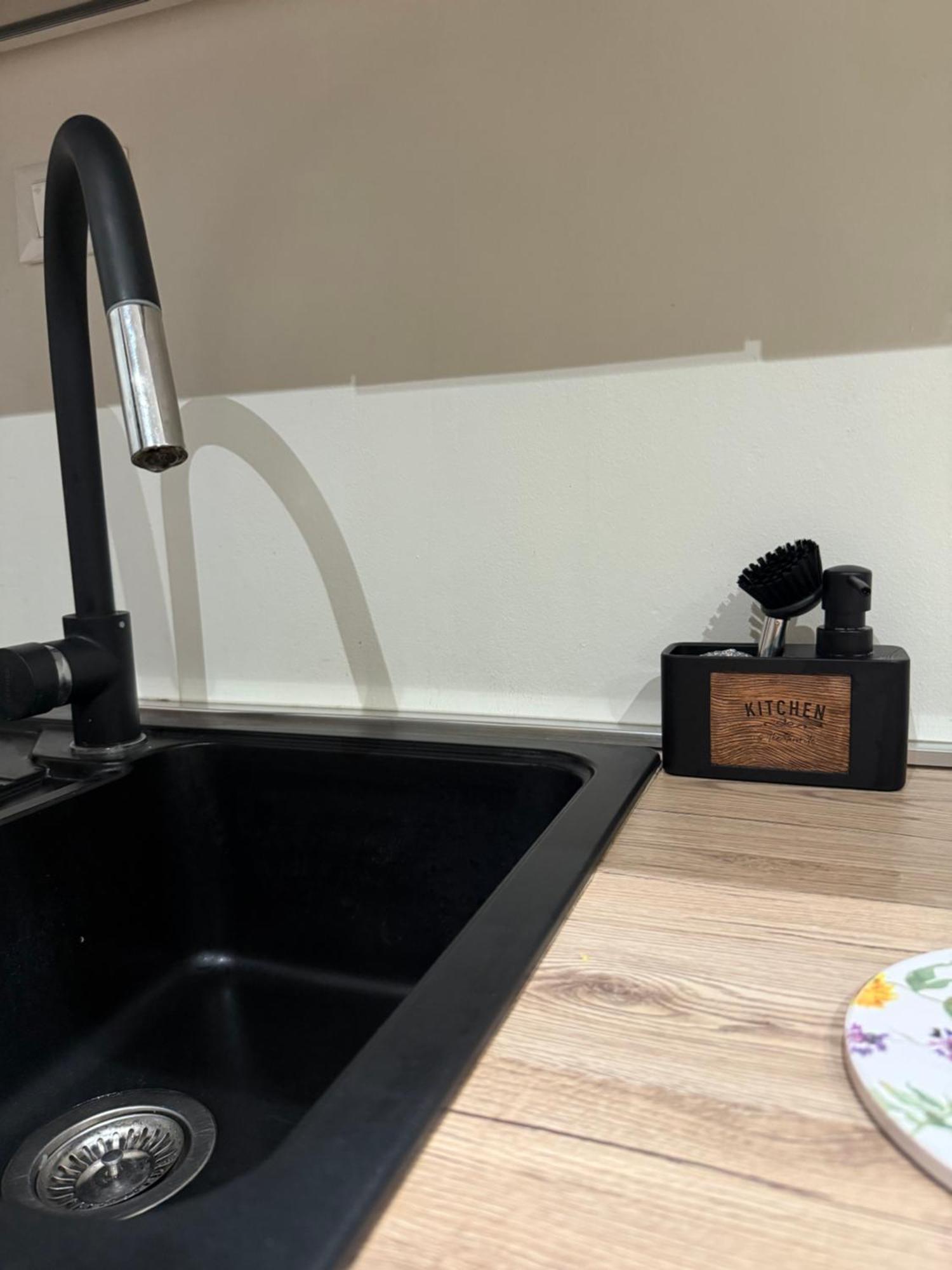 Peony House - 10 Min Duomo Apartment Милано Екстериор снимка