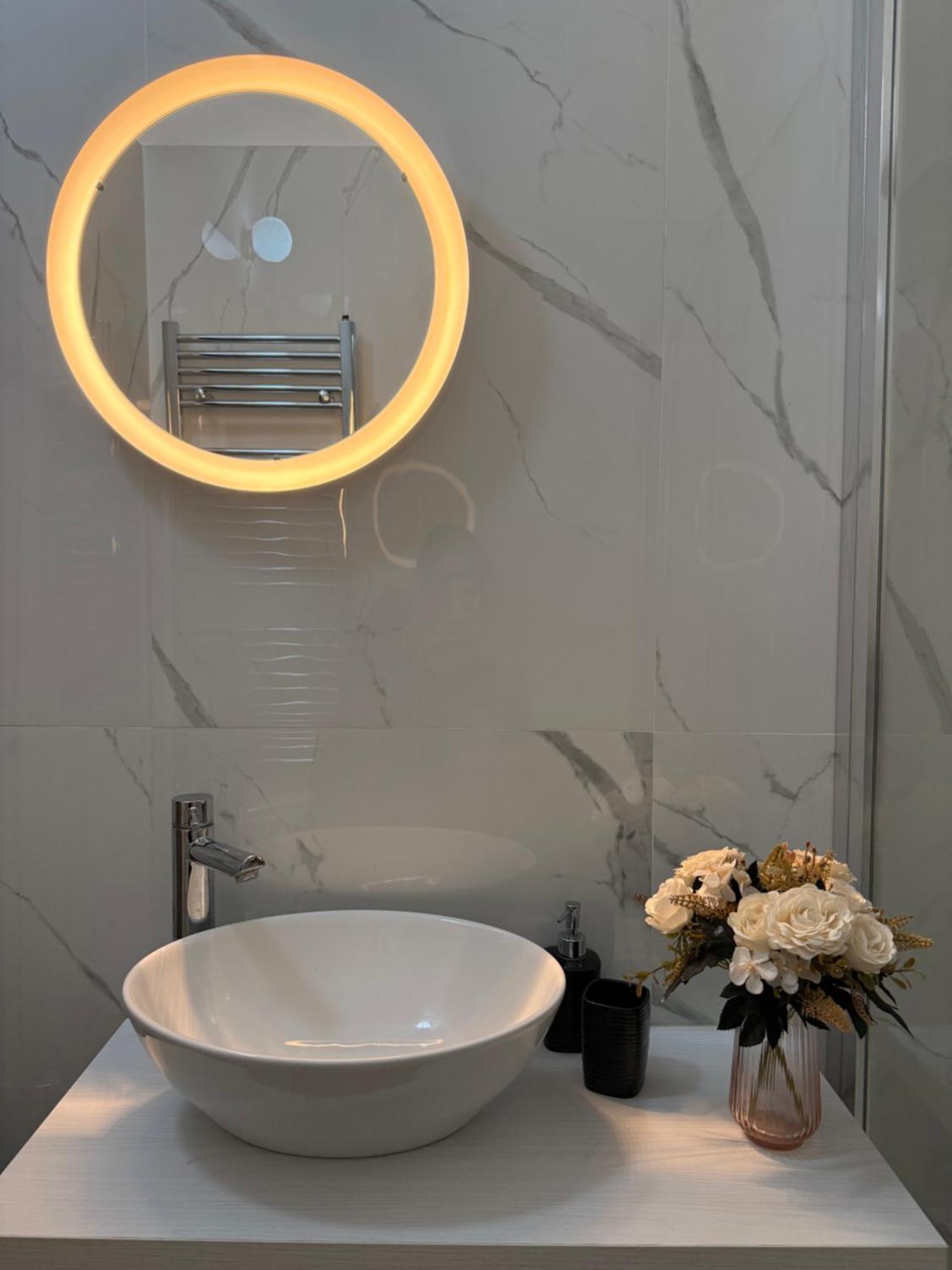 Peony House - 10 Min Duomo Apartment Милано Екстериор снимка