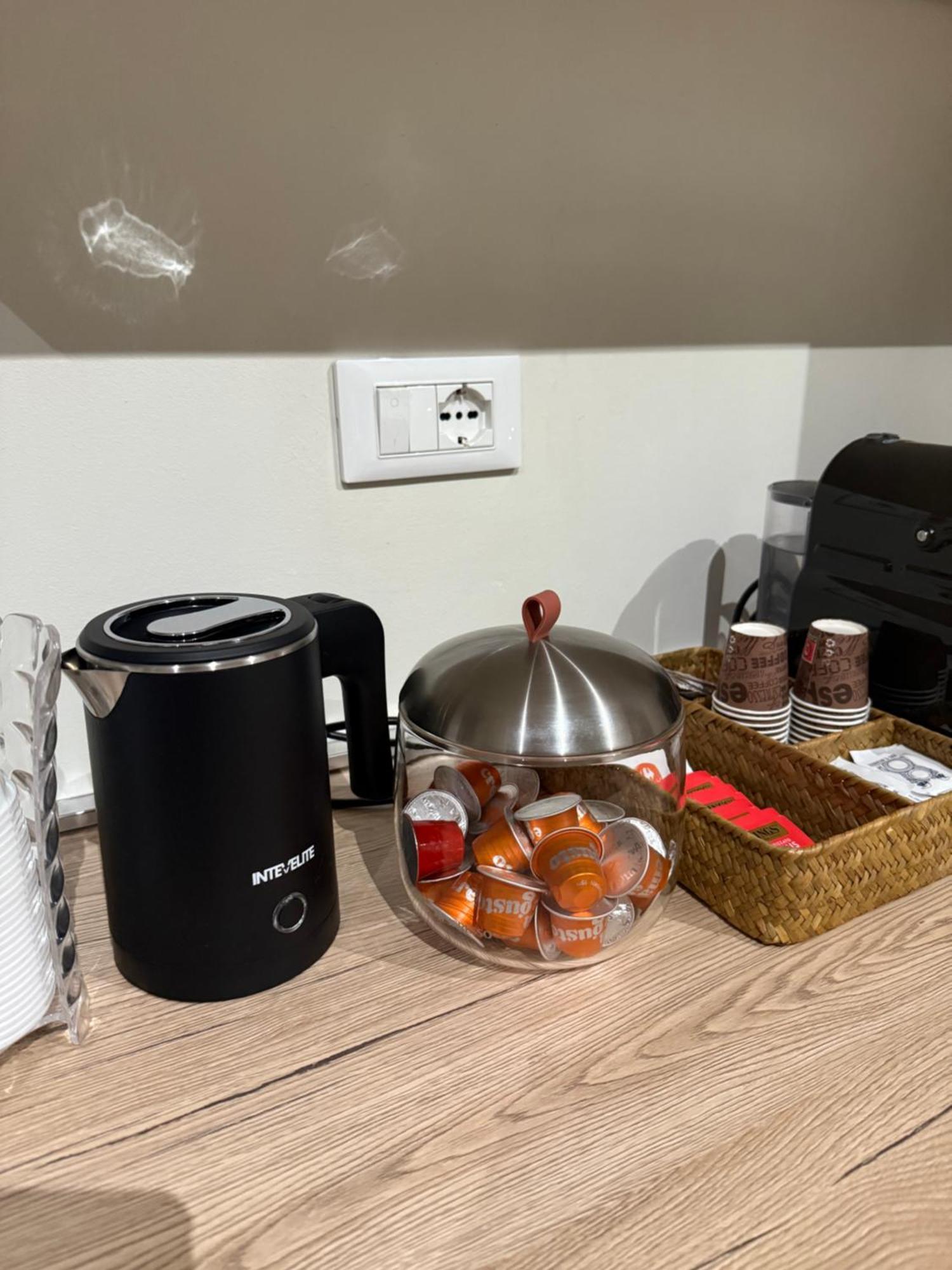 Peony House - 10 Min Duomo Apartment Милано Екстериор снимка